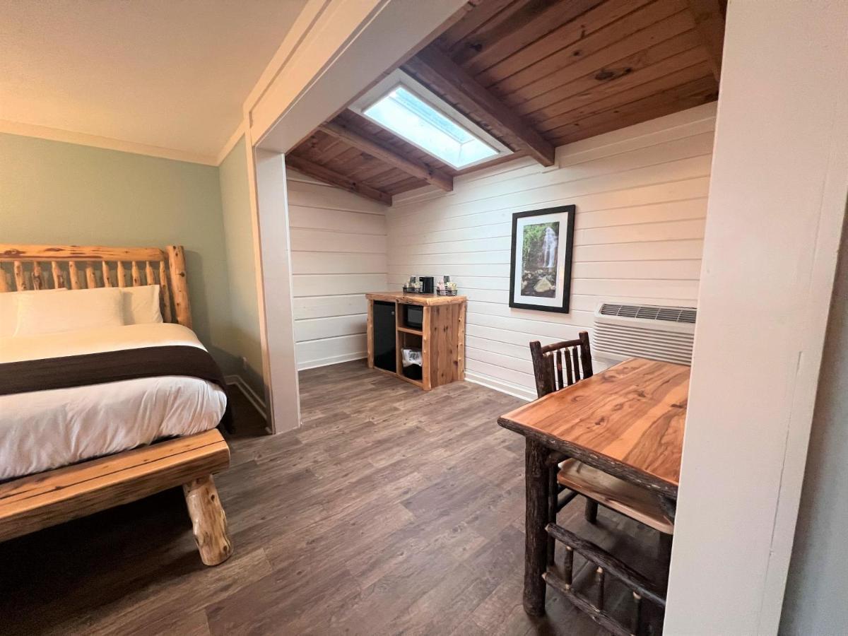 Mountain Top Inn And Resort Warm Springs Exterior foto