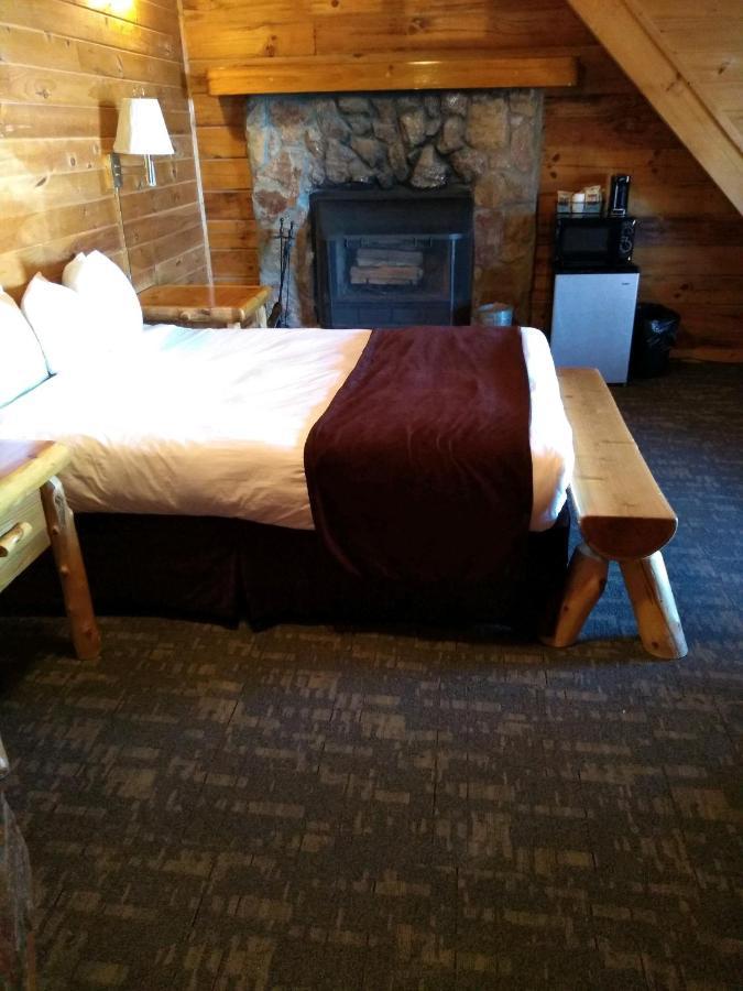 Mountain Top Inn And Resort Warm Springs Exterior foto
